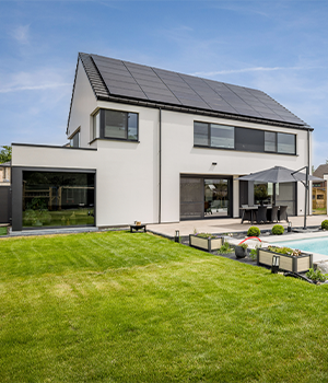 Architecture contemporaine sur mesure – lumière naturelle, lignes modernes