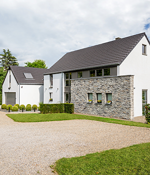 Maison basse énergie à Olne, triple vitrage, panneaux photovoltaïques, norme Q-Zen