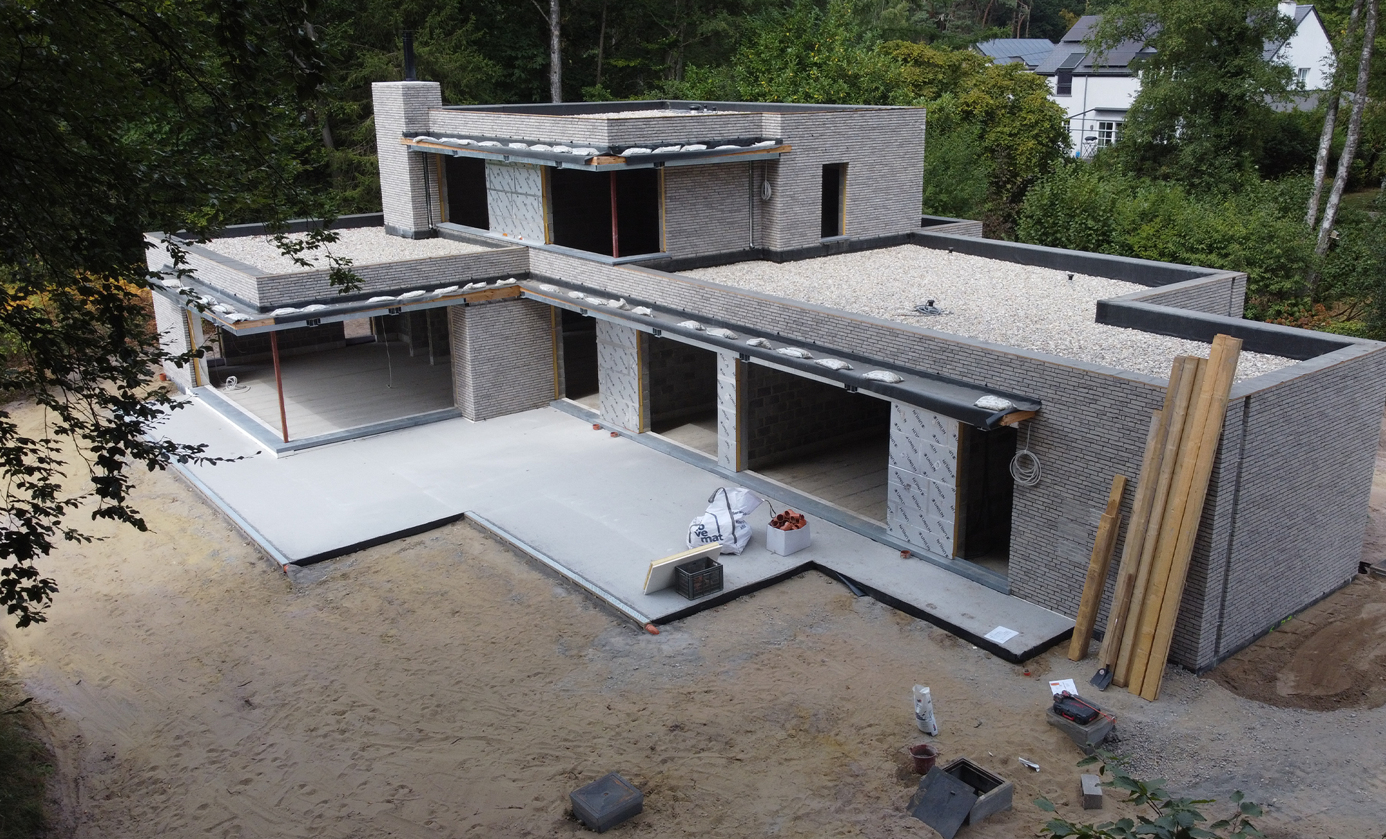 Modèle unique de maison neuve sur mesure en cours de construction par une entreprise de construction - Piron Construction
