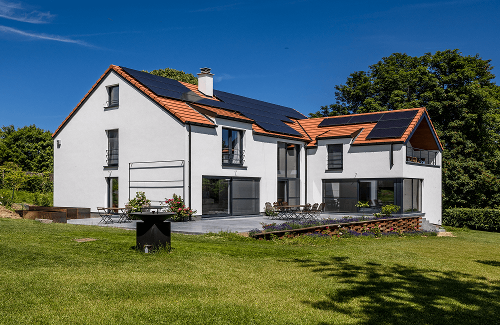 construction maison énergie panneaux solaire