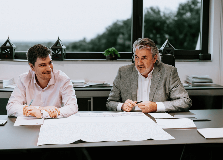 Louis Piron et Etienne Piron en réunion