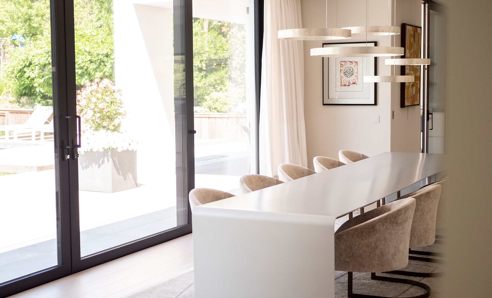 Intérieur luxueux d'une construction maison haut de gamme avec design moderne et confort optimal