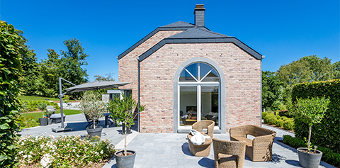 Maison classique 4 chambres avec terrasse